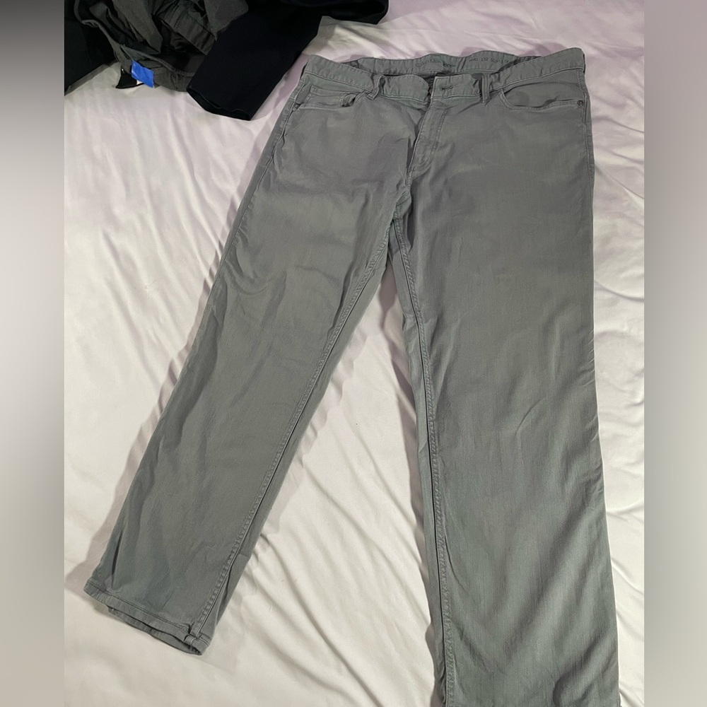calvin klein pants men slim straight 40x32 light gray excellent condition casua